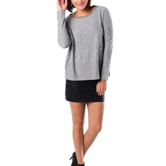 Bb Dakota Erma Floral Sweatshirt Top, S. - Picture 2 of 7